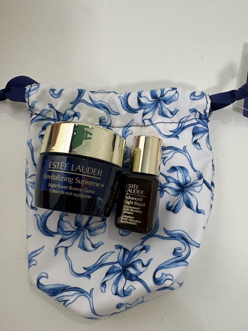 Estee Lauder Skincare set new - Picture 1 of 3